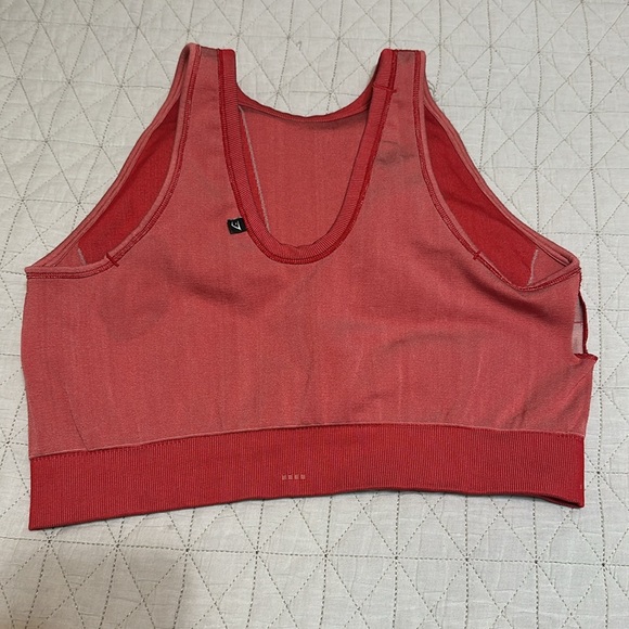 GYMSHARK TURBO SEAMLESS SPORTS BRA, BRICK RED, SIZE XS - Picture 6 of 6